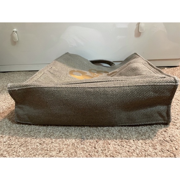 Marc Jacobs Daisy Canvas Tote Bag - Picture 3 of 11